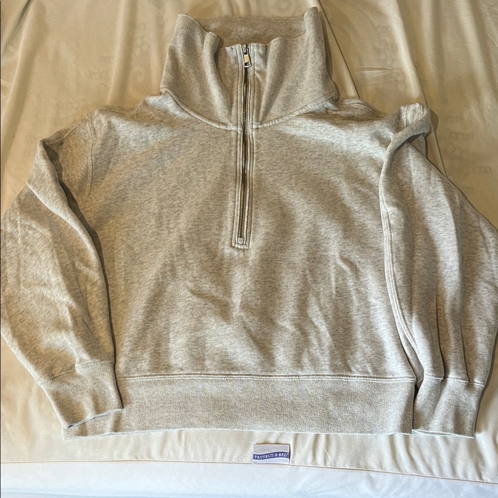 Abercrombie women’s crop Gray Quarter-Zip Sweater